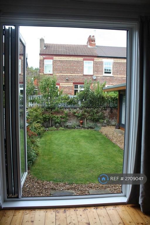 4 bedroom house in Milwain Road, Manchester, M19 (4 bed) (#2709047)
