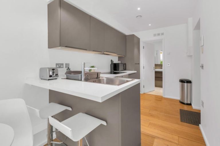 Studio Flat, Bruges Place, NW1 By St Central London 