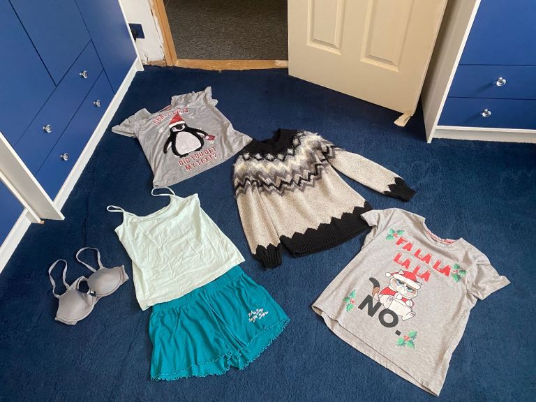 FREE WOMENS CLOTHING 