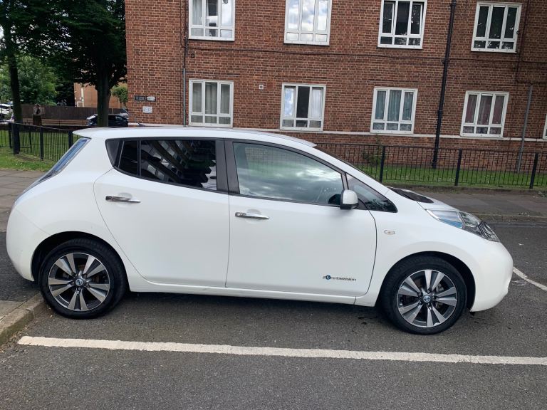 Nissan LEAF, Hatchback, 2014, 5 doors, 3 owners, 24KwH, 12m MOT, £0 Tax