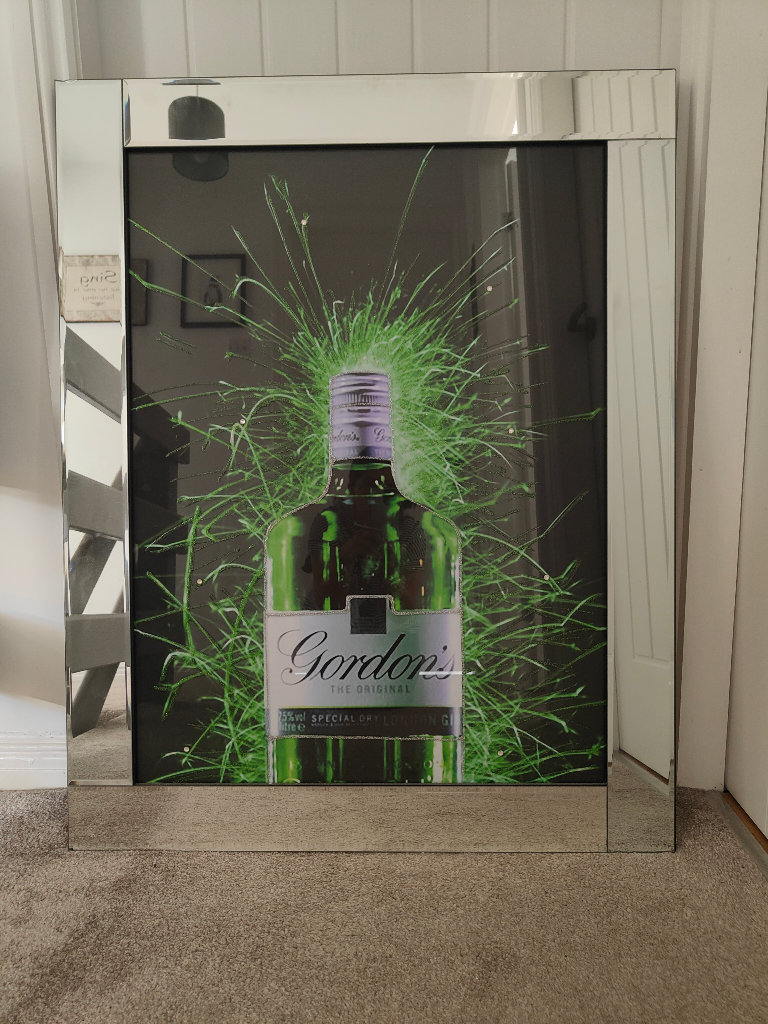 Large mirrored Gordon's Gin picture glitter art