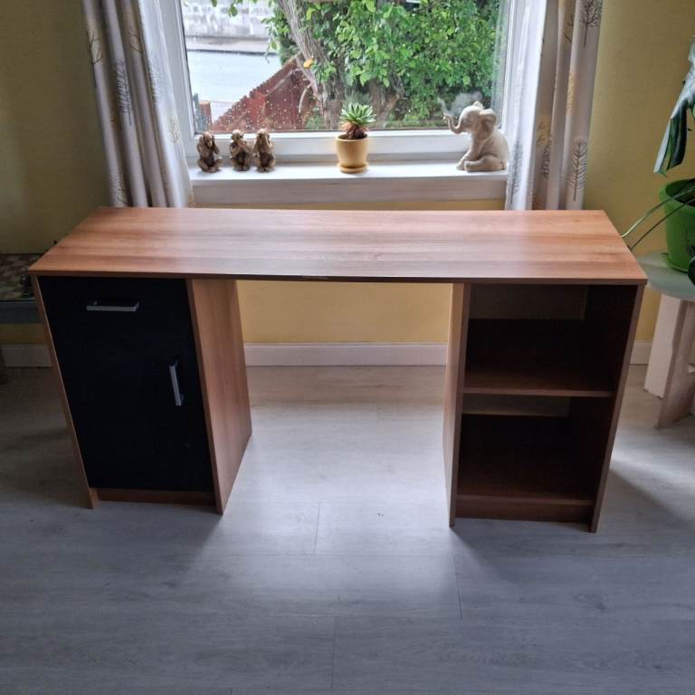 Large Desk