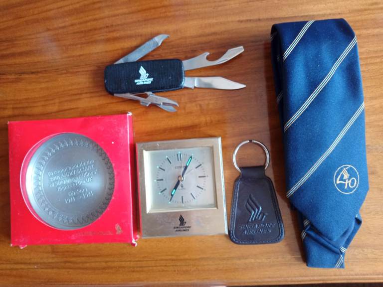 Vintage Singapore airlines Memorabilia Set - Multi-tool, Clock, Tie, Keychain