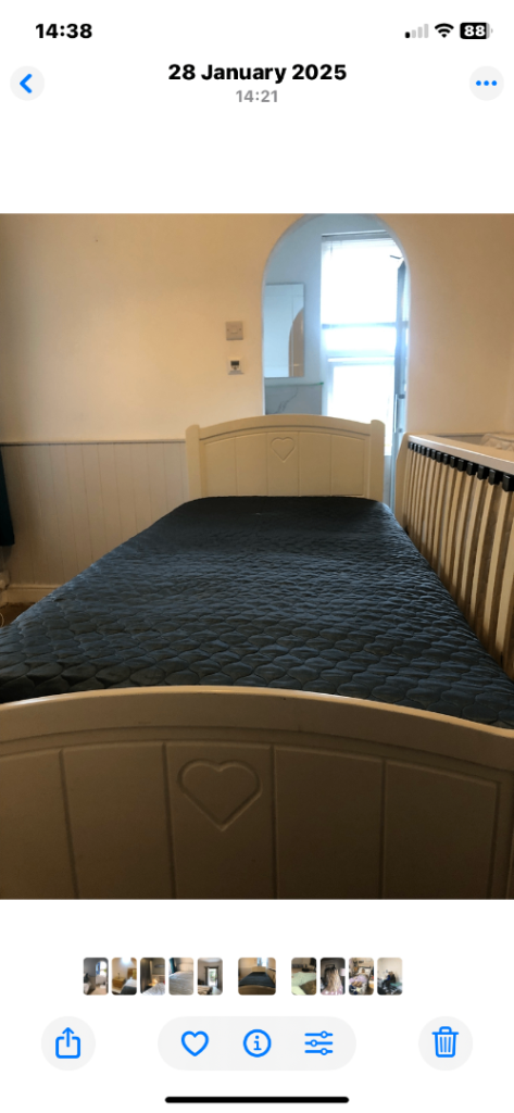 Trundle bed