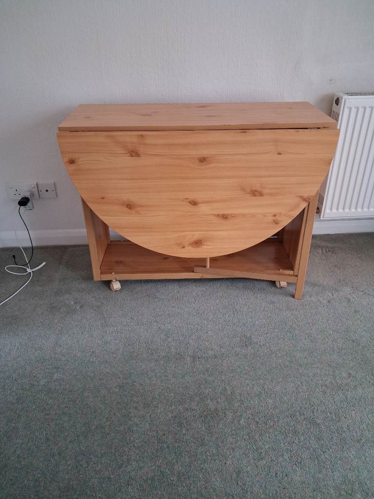 Pine Folding Table with 2 Chairs