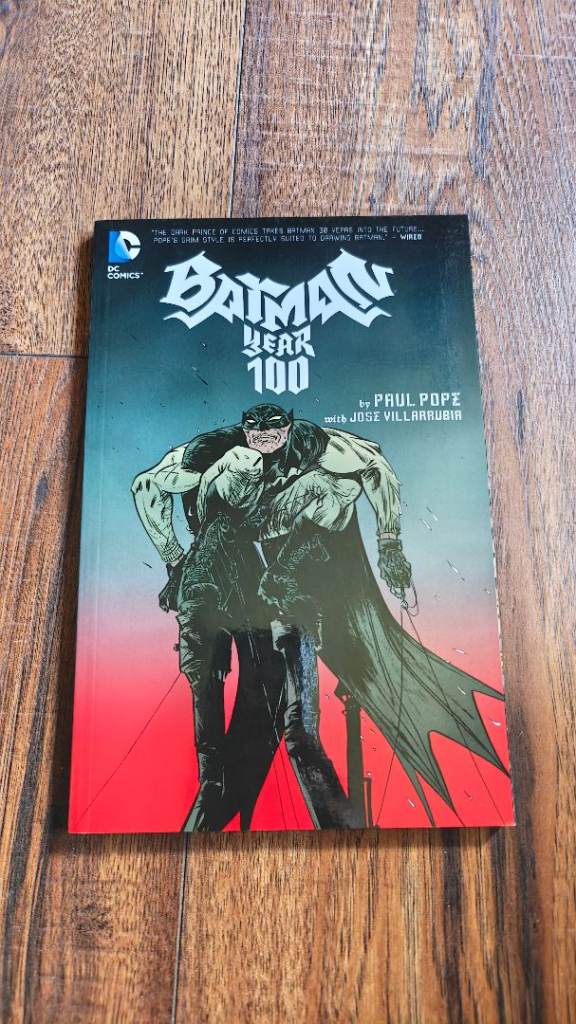Batman Year 100 - Graphic Novel