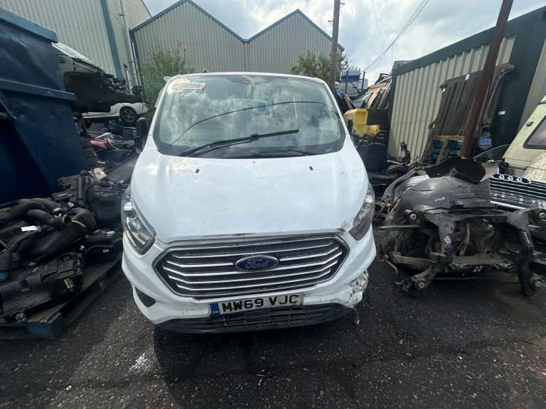 2019 FORD TOURNEO CUSTOM 2.0 ECOBLUE 105PS LOW ROOF 9 SEATER BREAKING FOR PARTS