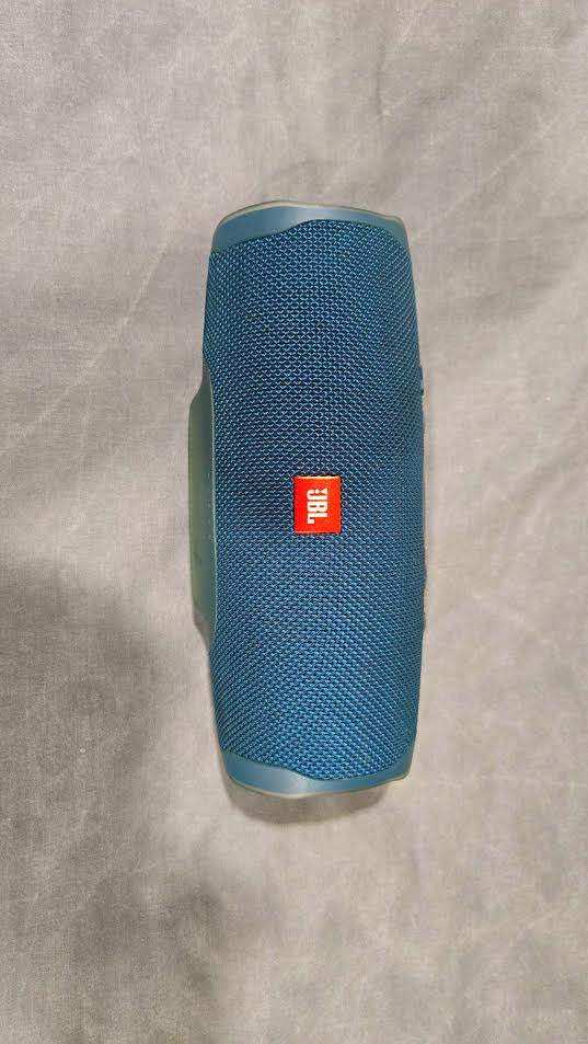 JBL Charge 4 Bluetooth Speaker Pristine Condition