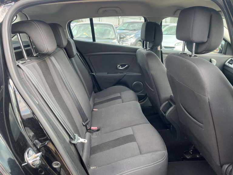 2011 RENAULT MEGANE 1.9 dCi Dynamique TomTom Black - DIESEL - 5 DOOR - PX SWAP