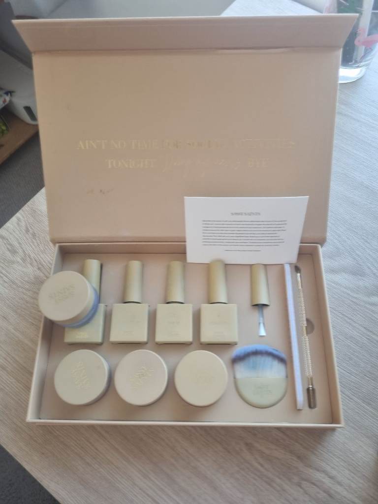 Sassy Saints Dip Powder Nail Kit with 4 Colours, Barely Used, free to collect