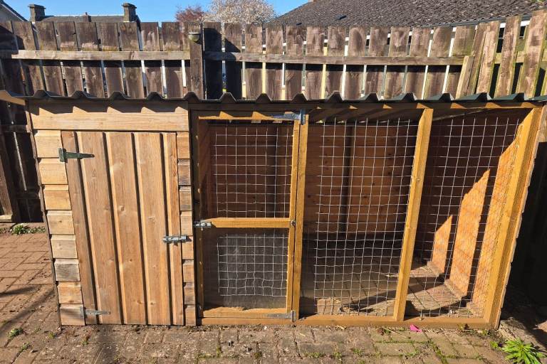 Dog kennel/enclosure 