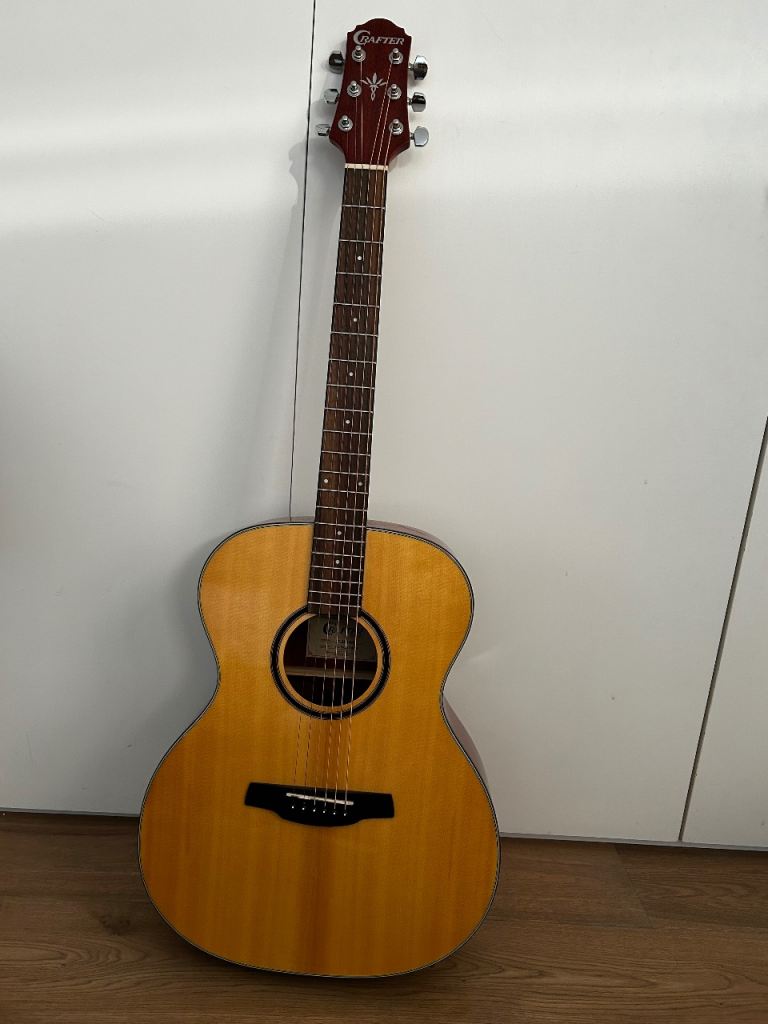 Left handed guitar 