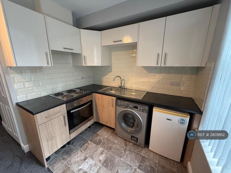 Studio flat in Cleveland St, Doncaster, DN1 (#2801862)