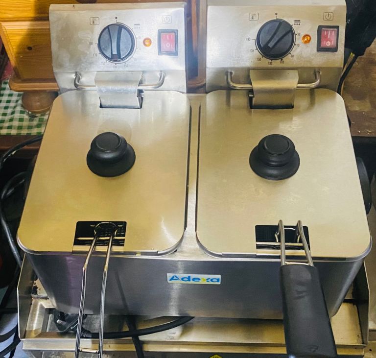 Commercial Double Deep Fryer – Great Condition
