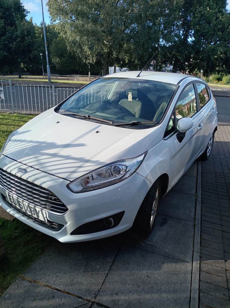 Ford, FIESTA, Hatchback, 2016, Manual, 1498 (cc), 5 doors