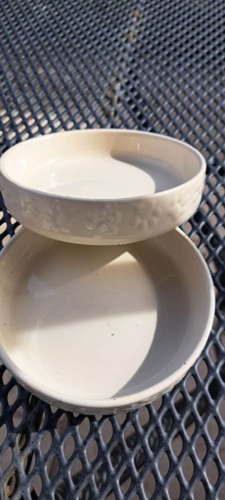 Masons ceremic cat/dog pet bowls good condition 