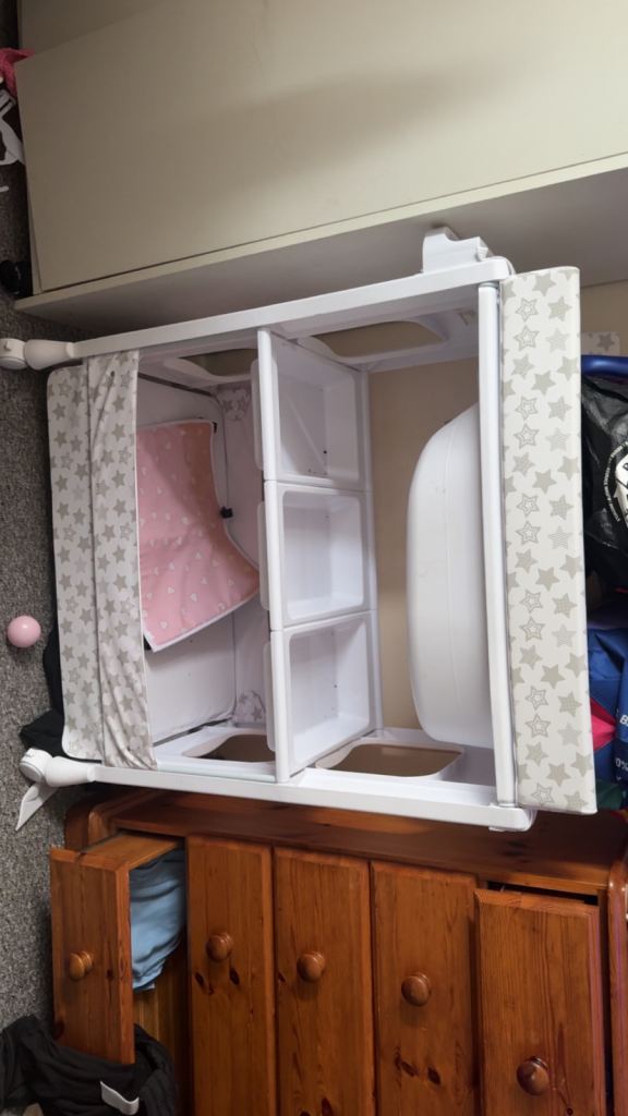 Baby changing unit