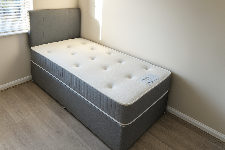 Elegant Upholstered Divan Bed with Storage Drawers for Comfort and Organization