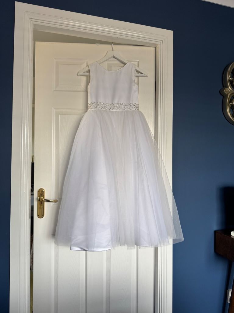Kids bridesmaid/ flower girl/ First Communion dress Age 9/10