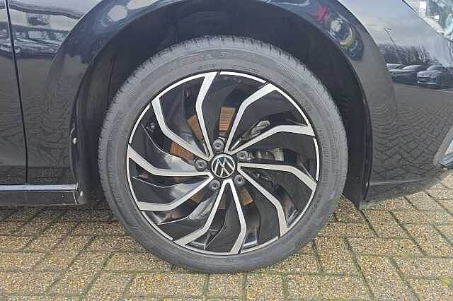 2023 Volkswagen Golf 1.5 TSI Style Edition 5dr Hatchback Petrol Manual