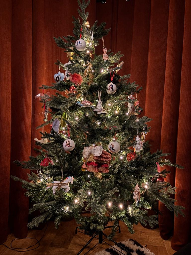 6ft Realistic Artificial Christmas Tree – Good Condition