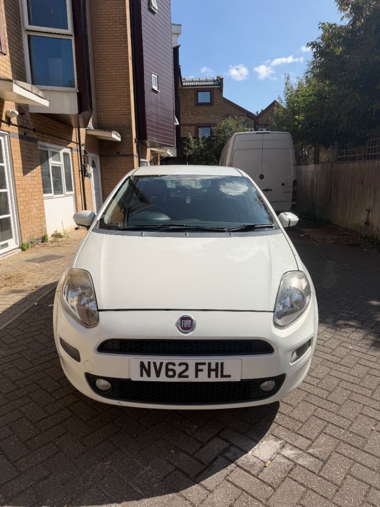 Fiat, PUNTO, Hatchback, 2013, Manual, 1242 (cc), 3 doors