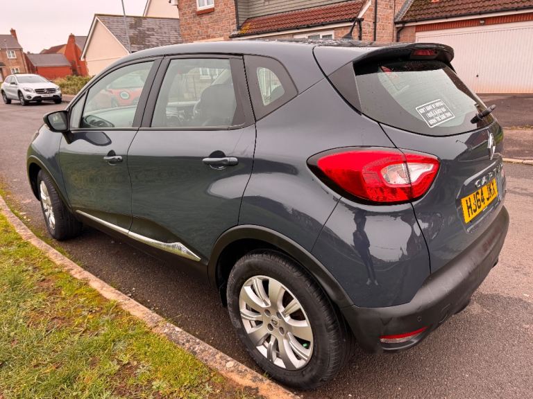 Renault, CAPTUR, Hatchback, 2014, Manual, 898 (cc), 5 doors