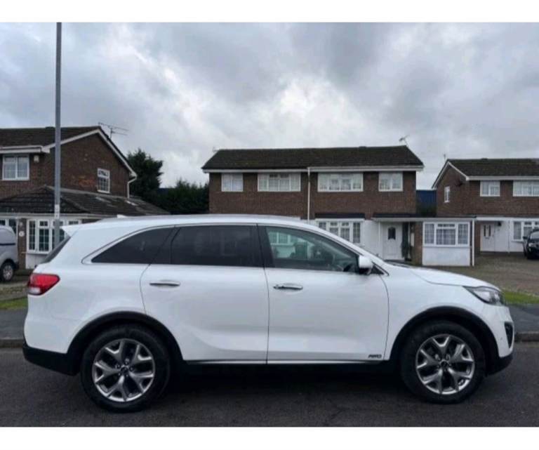 Kia sorento KX-4 top model every extra