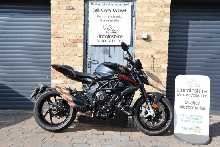 74 MV Agusta Brutale 800R