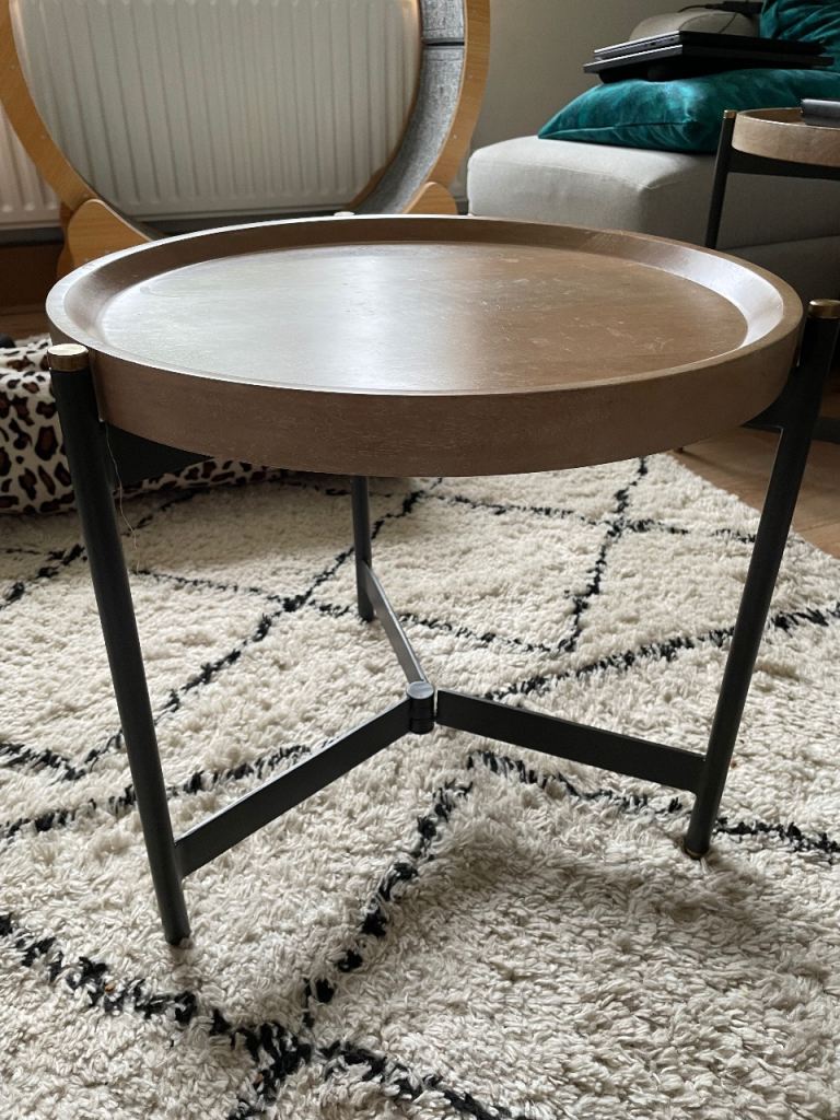 Mango wood round coffee table