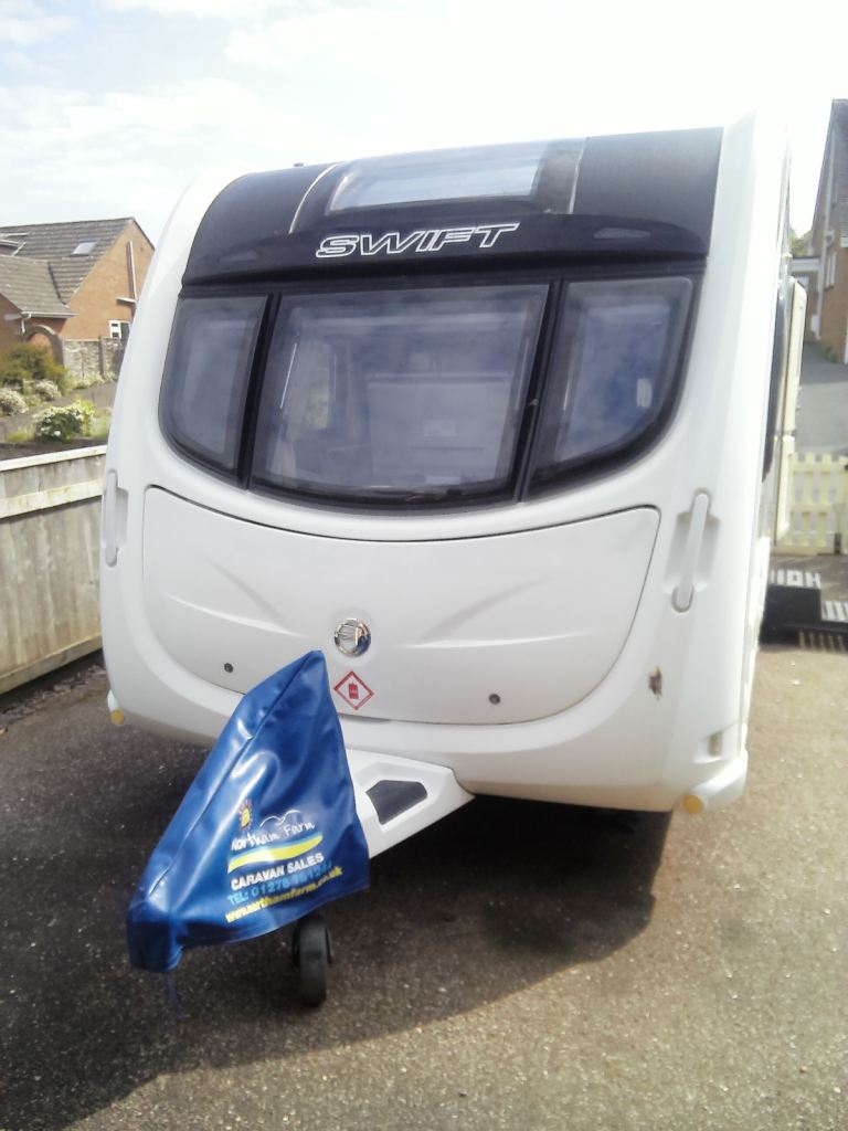 2011 SWIFT CHALLENGER 480 IN EXCELLENT CONDITION, WITH MOTOR MOVER