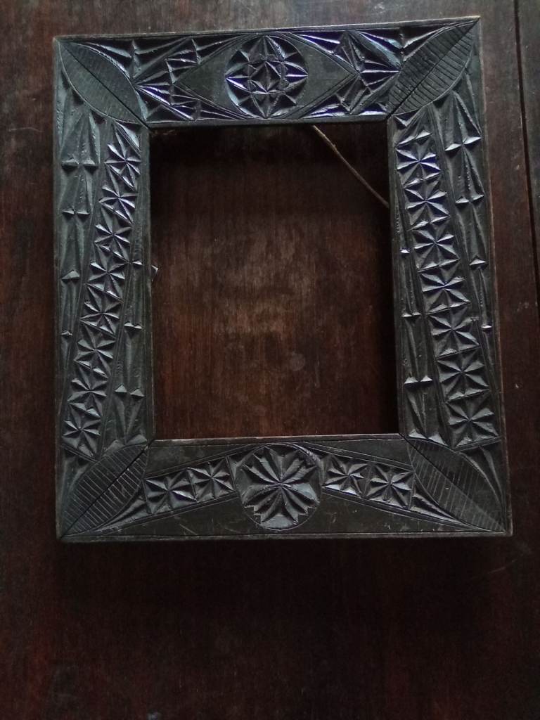 ANTIQUE HAND CARVED PICTURE FRAME