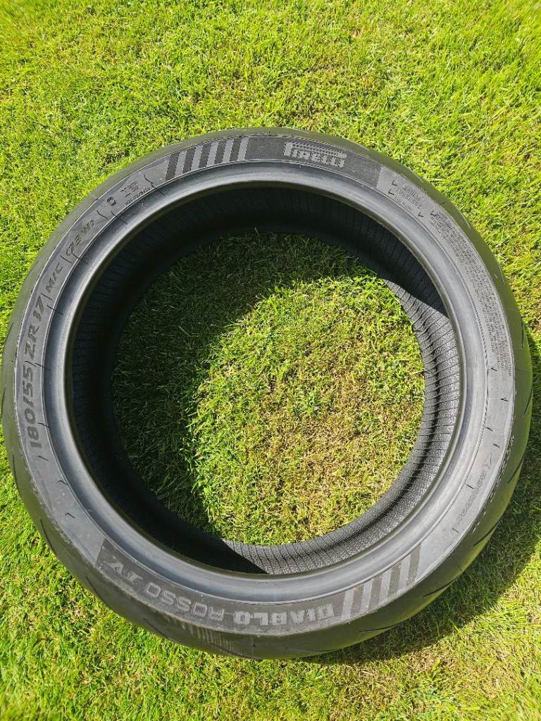 PAIR, Pirelli Diablo Rosso 4.
