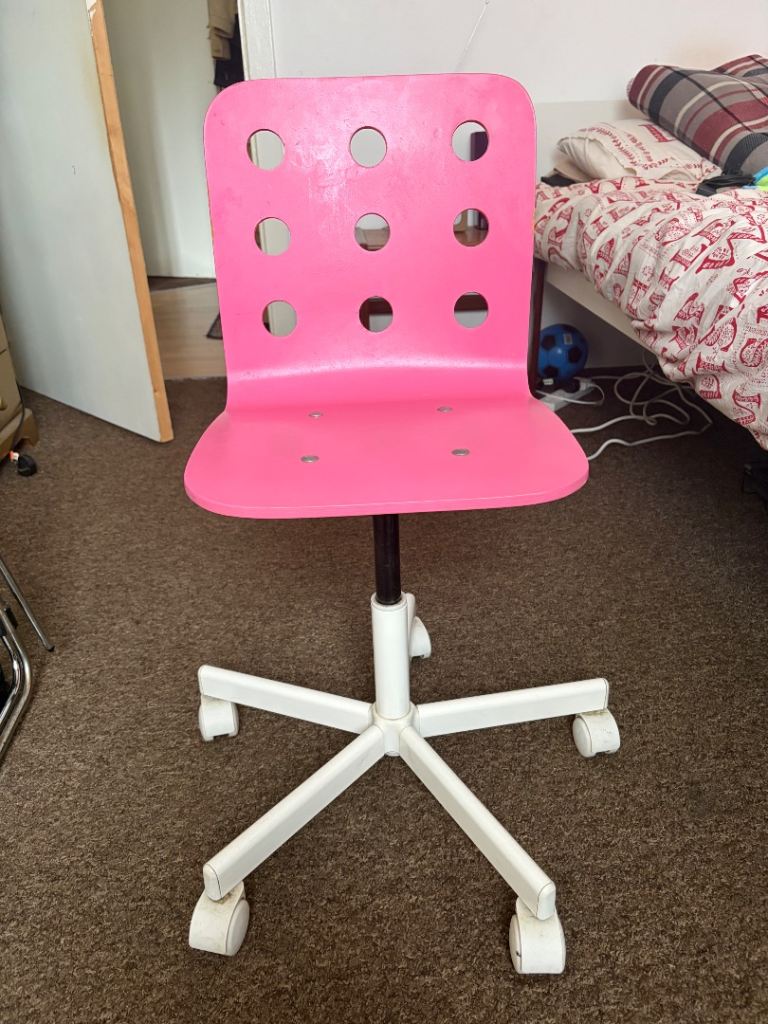 Child's adjustable swivel chair - free