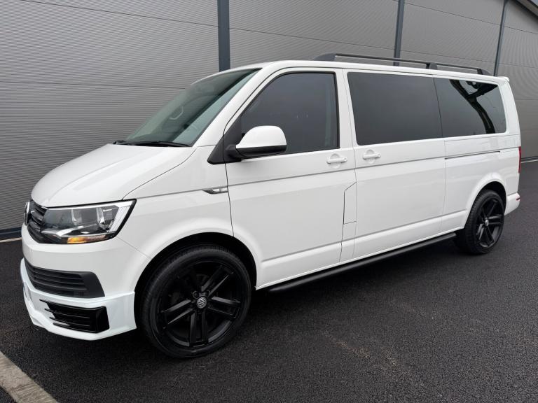 2018 VOLKSWAGEN TRANSPORTER T6 TDI 9 SEAT SHUTTLE SE LWB IN CANDY WHITE - EURO