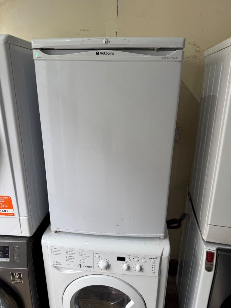 Hotpoint White Colour Under Counter Fridge With Delivery 🚚 