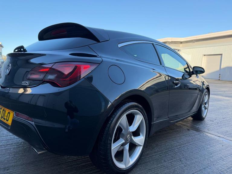 2015 Vauxhall Astra GTC 1.6T 16V 200 SRi 3dr HATCHBACK PETROL Manual
