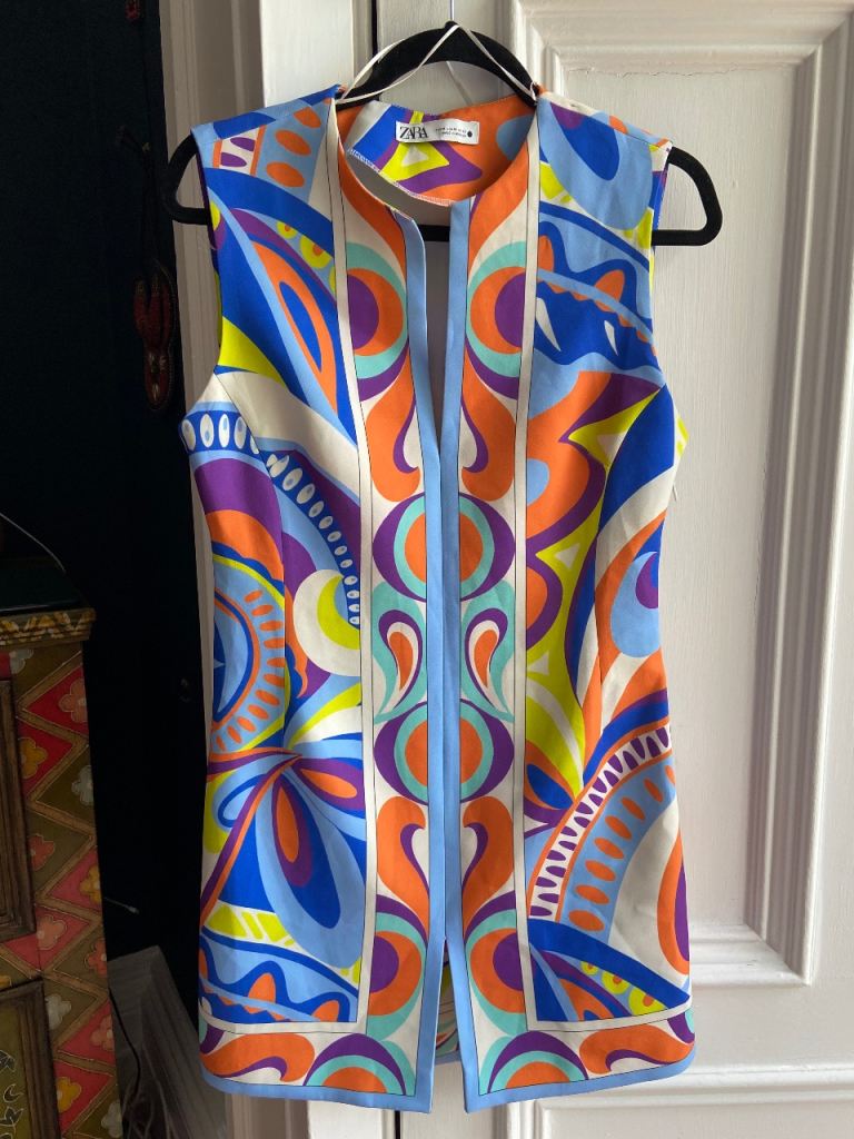 Zara 70’s style Pucci print kick pleat scuba mini dress Size M 