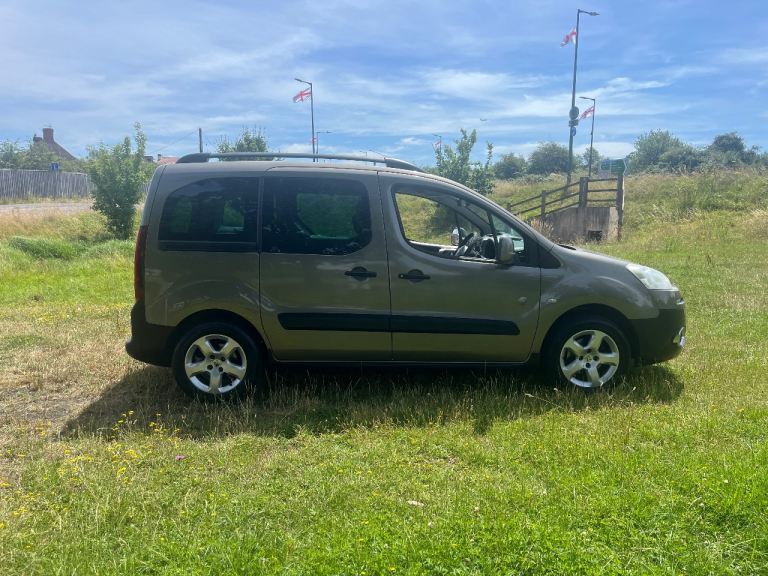 Peugeot, PARTNER TEPEE, MPV, 2014, Manual, 1560 (cc), 5 doors