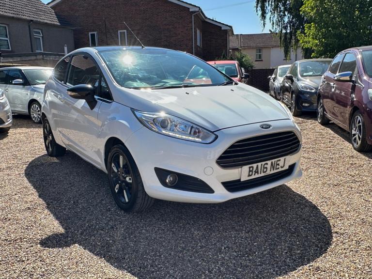 2016 Ford Fiesta 1.25 82 Zetec White 3dr HATCHBACK Petrol Manual