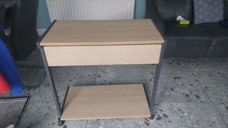 Computer desk 