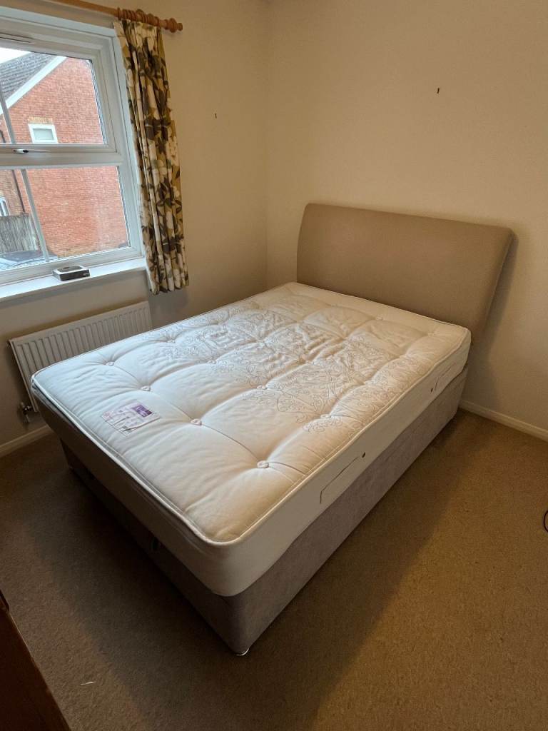 La-Z-Boy Ottoman Storage Bed + Bensons for Beds Sorrento Ortho Comfort Mattress (Double)