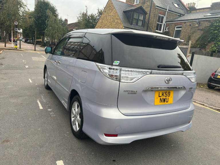 Toyota Estima 8 Seaters Hybrid Auto
