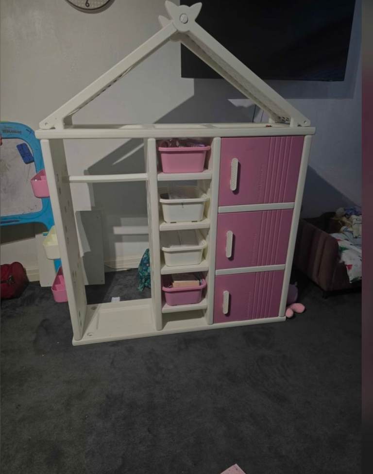 House-shaped Storage Unit with Pink Drawers for Kids Room