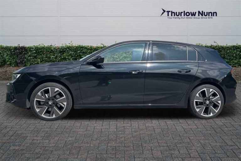 2025 Vauxhall Astra 54kWh Ultimate Hatchback 5dr Electric Auto (156 ps) Hatchback Electric Automatic