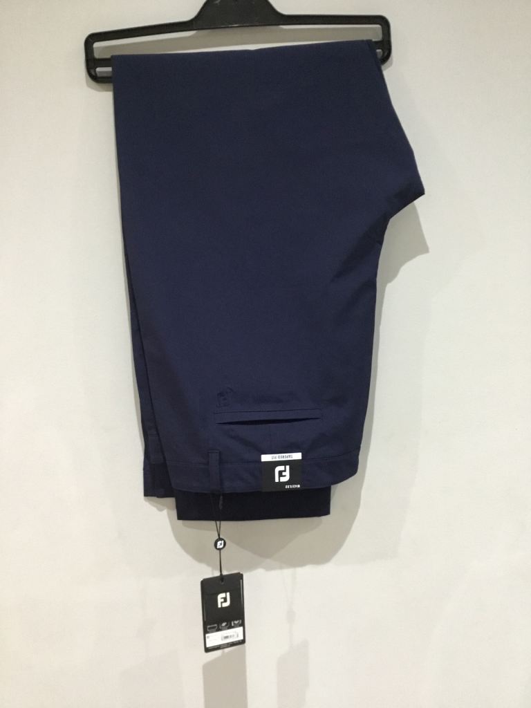 Men’s “FOOTJOY ACE” branded golf trousers W42”/L32”. New with tags. 