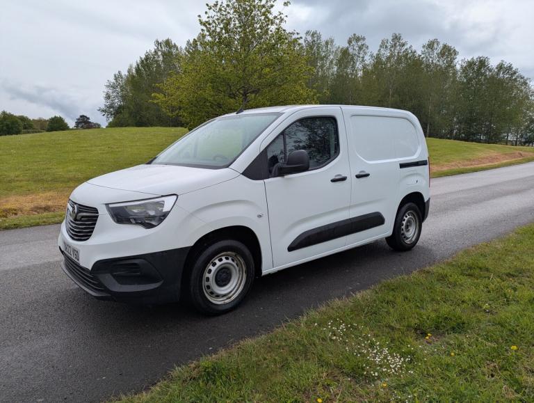 2022 Vauxhall Combo 2000 1.5 Turbo D 100ps H1 Dynamic Van PANEL VAN Diesel Manual