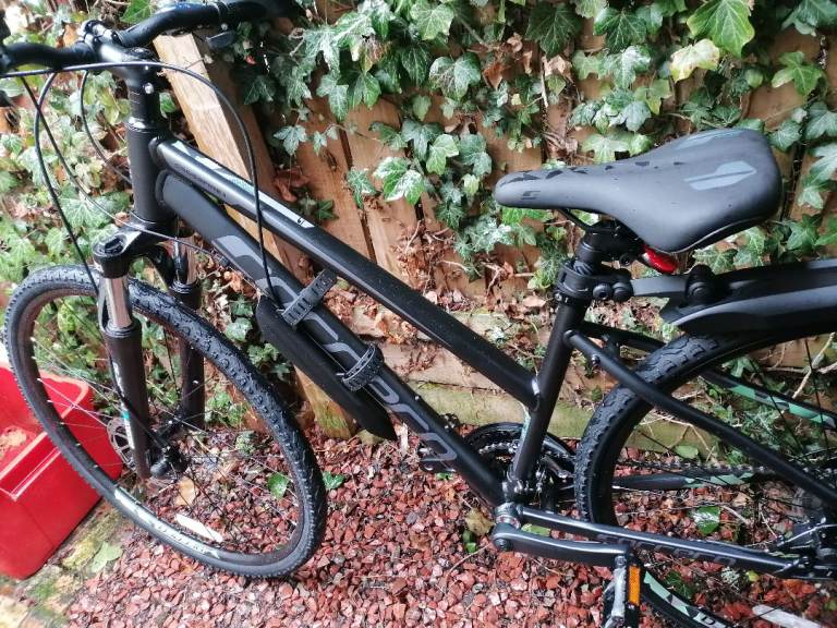 Bicycle  Carerra Hybrid