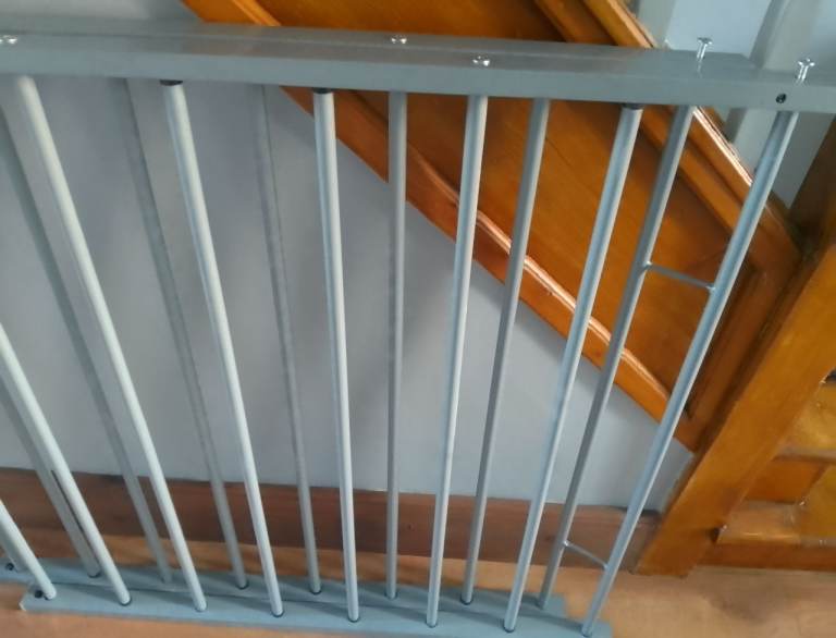 Single bed and mattress 