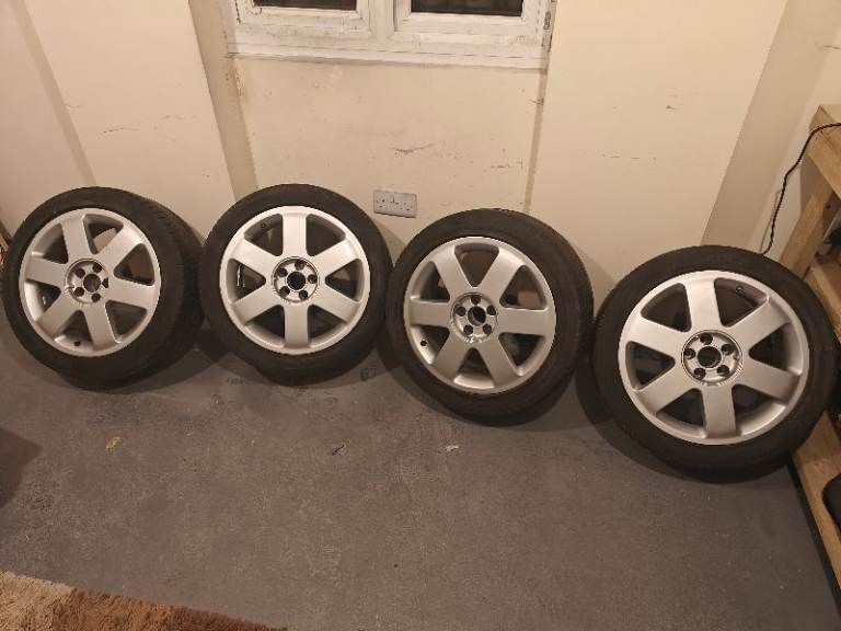 Geniune Audi 17 inch Ronal Alloy wheels.